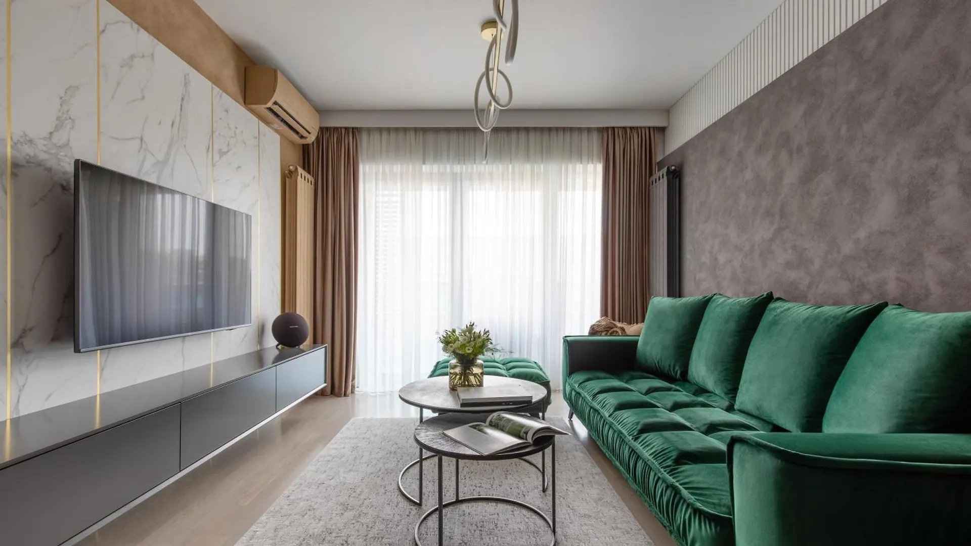 Apartman Urbanstay Suites - Prime Location Designer Suite Bukarest