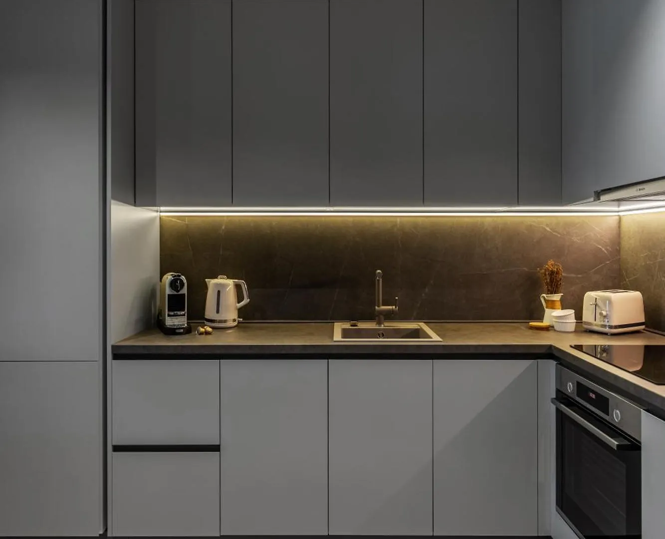 Urbanstay Suites - Prime Location Designer Suite Bukarest Apartman