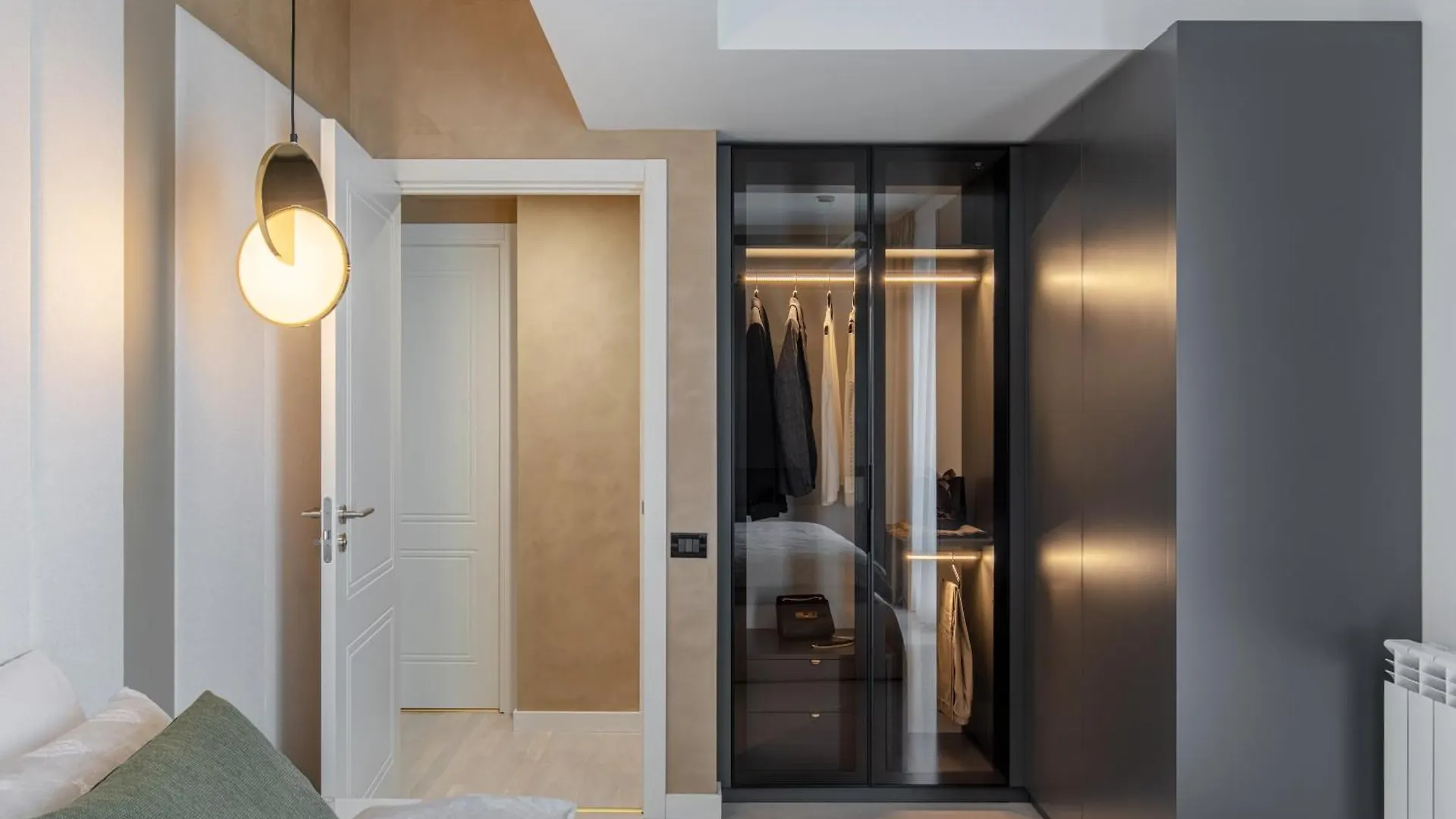 Apartman Urbanstay Suites - Prime Location Designer Suite Bukarest